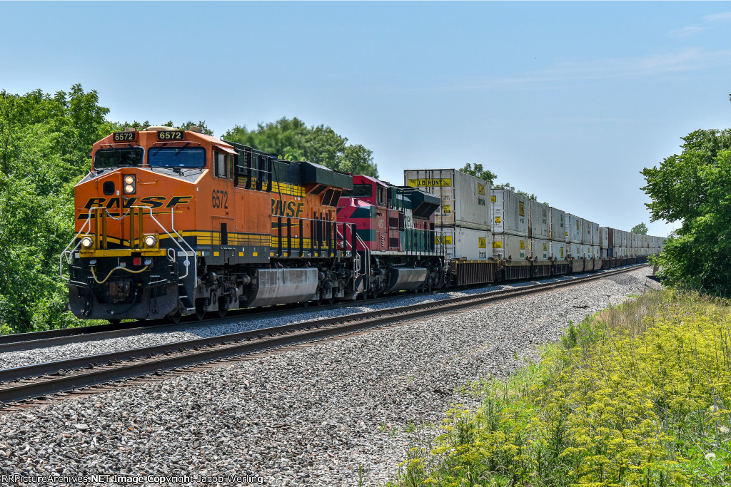 BNSF 6572